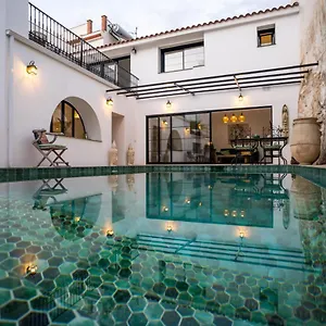 https://suites-del-mundo-luxury-experience.es-andalucia.com